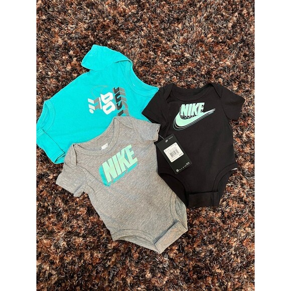 Nike Baby Onesie Set in Washed Teal 3 Pack 3M 3 Months - Picture 3 of 8